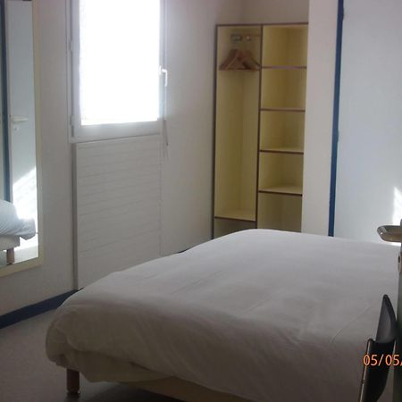 Hotel Le Saint Pierre à Moncoutant Extérieur photo